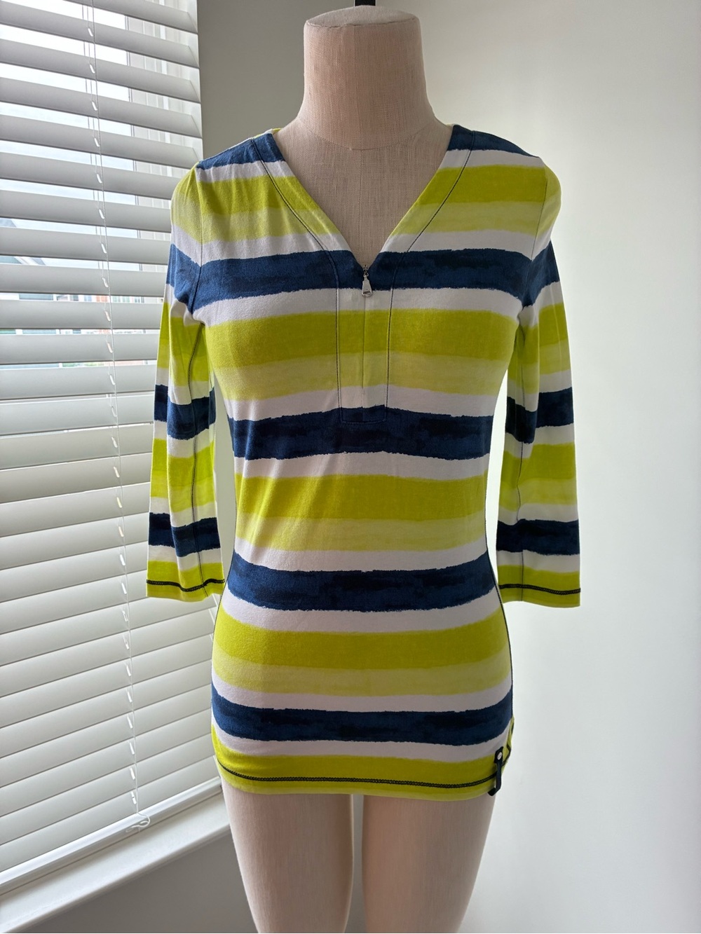 Lauren Ralph Lauren Women's Sporty Striped V-Neck Quarter Zip Top